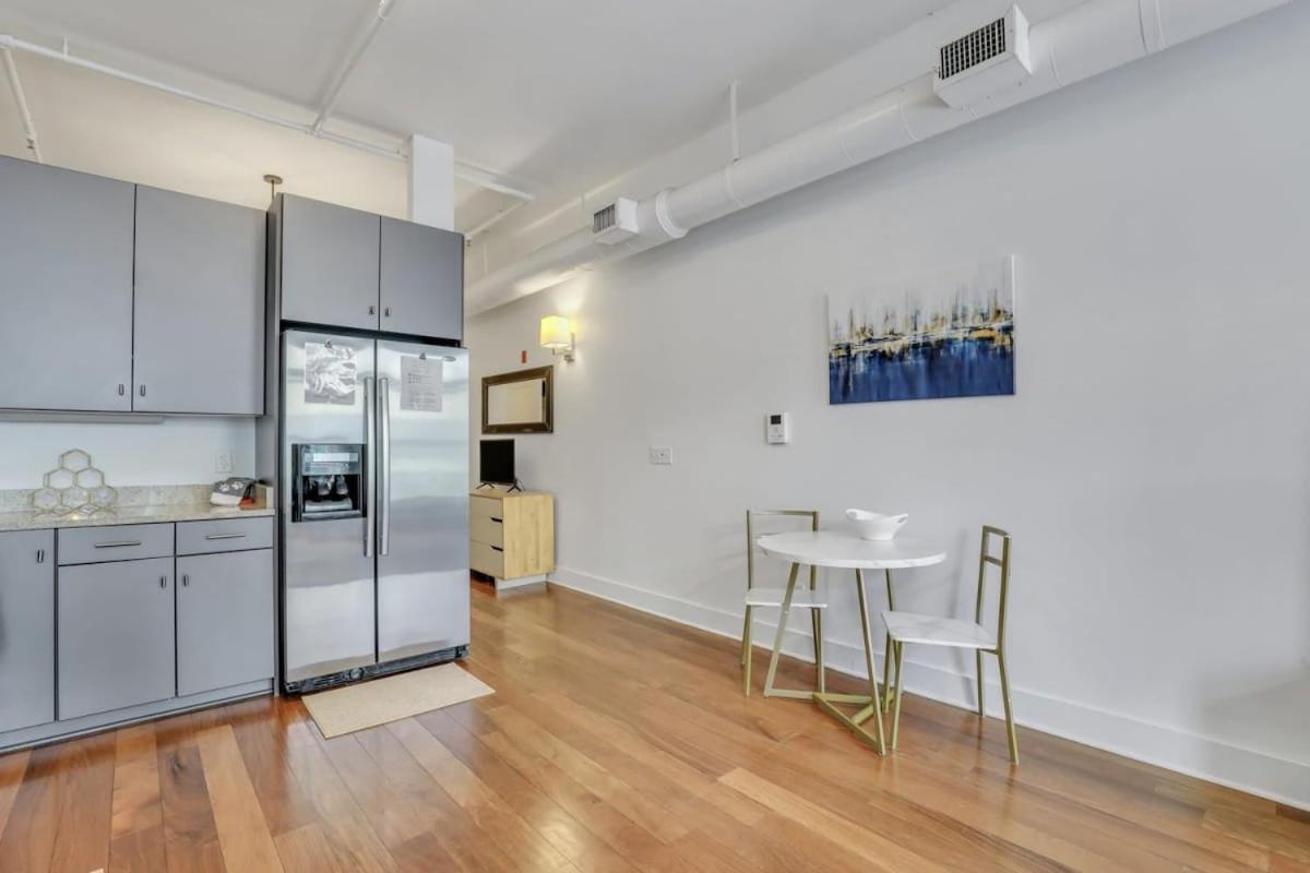 Lush Savannah Loft - Near Plant Riverside District Exterior photo
